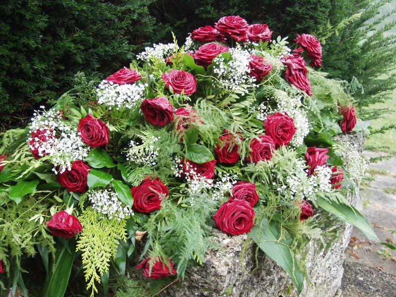 funeraire-TANNERON-min_roses-61203